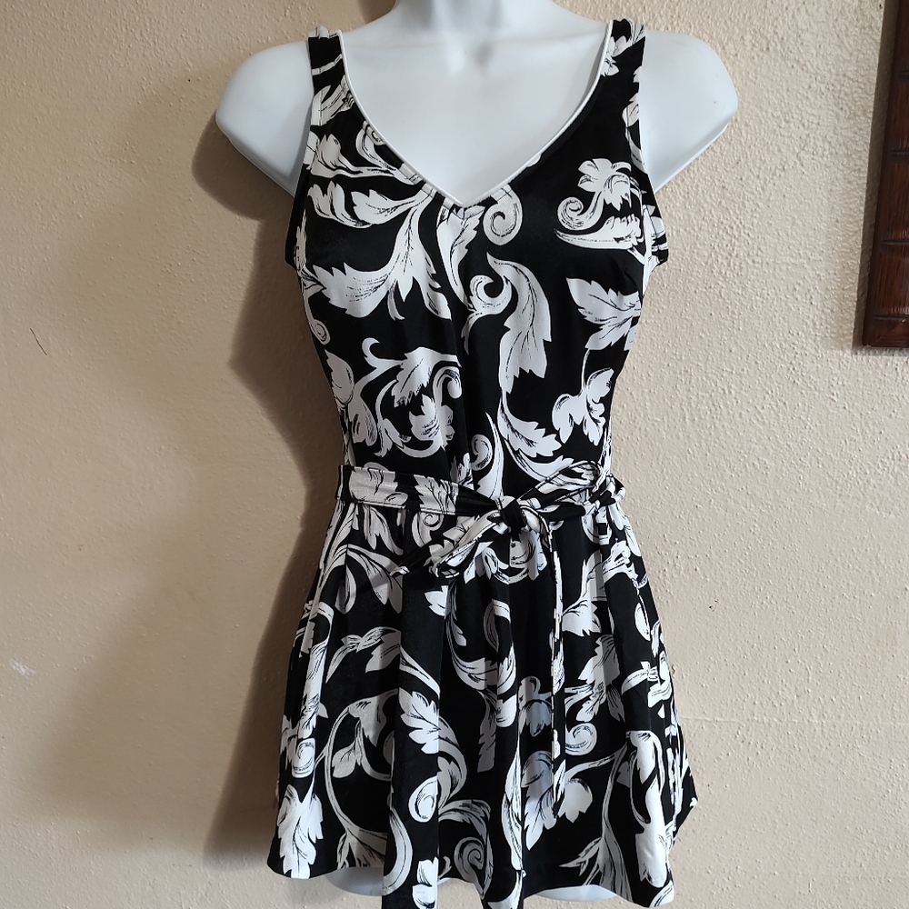 Black White Vintage 80's 1-Pc Swimsuit SZ Medium Large tie skirt Mainstream